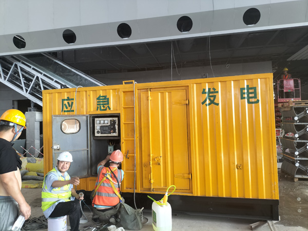 黑山怎样判断空气滤清器是否需要更换？